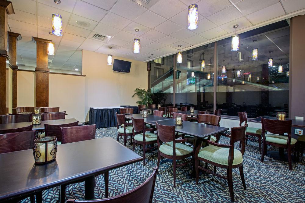 Fairfield Inn & Suites Springfield Енфийлд Екстериор снимка