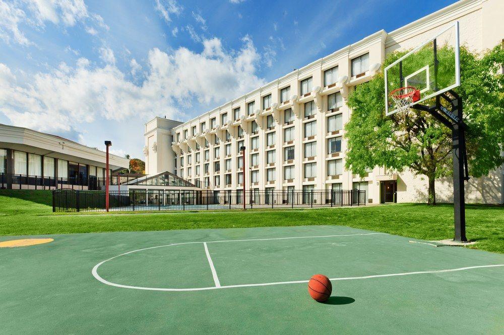 Fairfield Inn & Suites Springfield Енфийлд Екстериор снимка