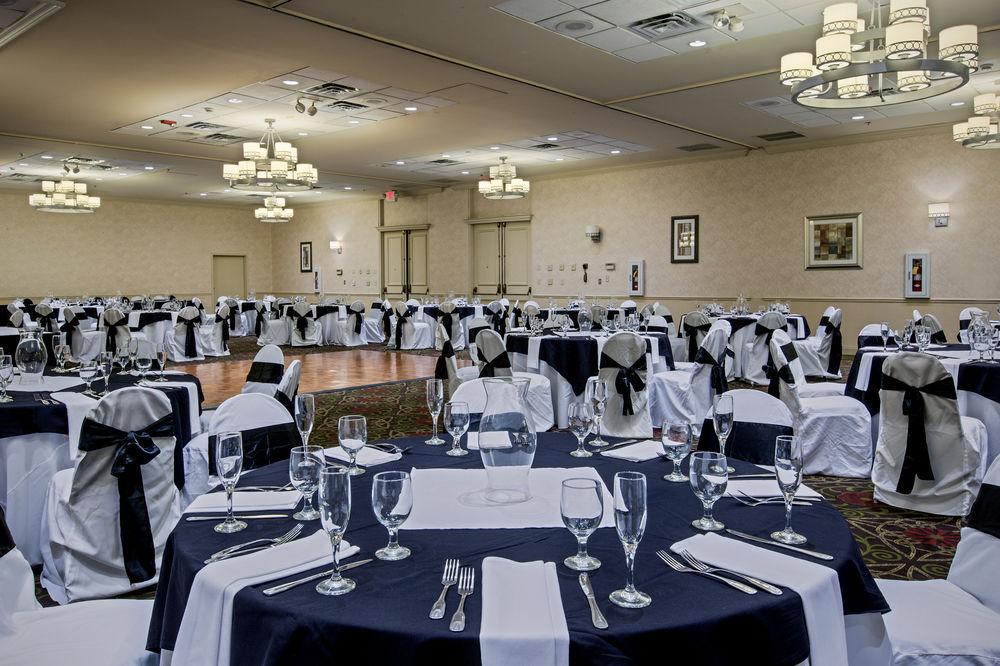 Fairfield Inn & Suites Springfield Енфийлд Екстериор снимка