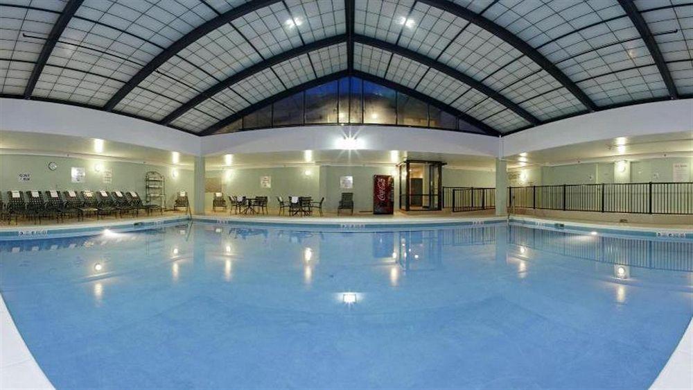 Fairfield Inn & Suites Springfield Енфийлд Екстериор снимка