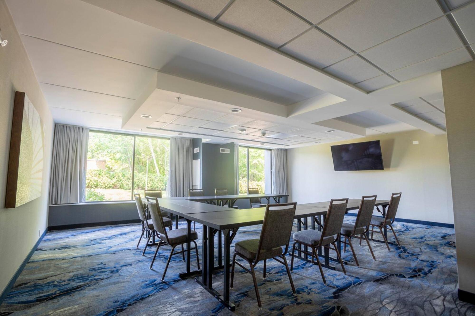 Fairfield Inn & Suites Springfield Енфийлд Екстериор снимка