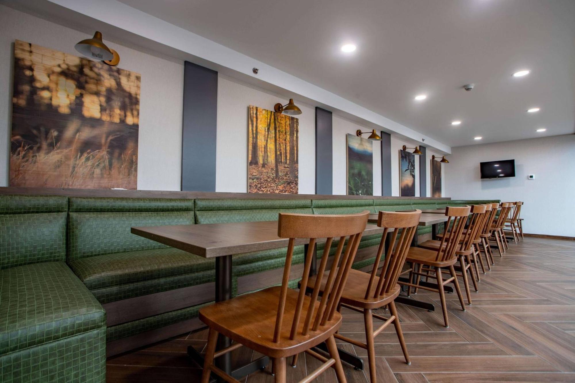 Fairfield Inn & Suites Springfield Енфийлд Екстериор снимка